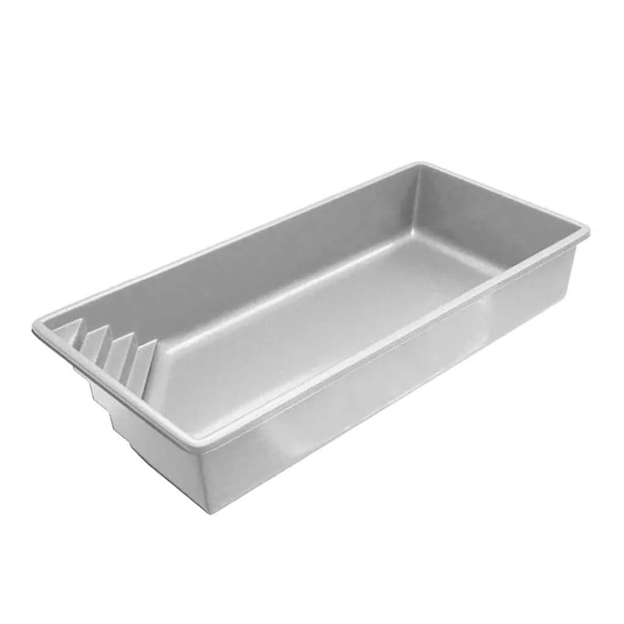 Delray fiberglass pool shape, a Latham model